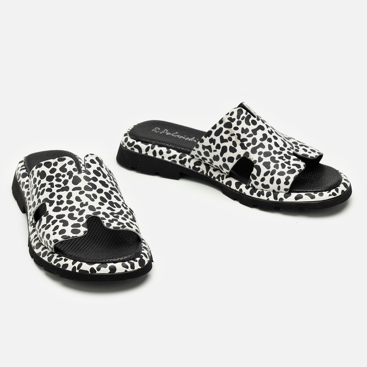 Klapki R.Polański 2123 - Czarno - Biała Pantera